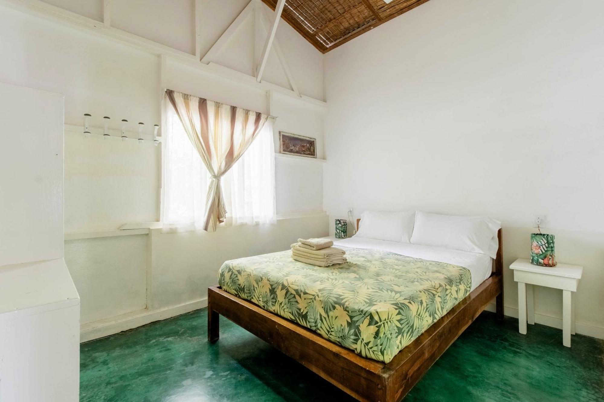 Bajo El Arbol Bed & Breakfast Playa Santa Teresa (Puntarenas)