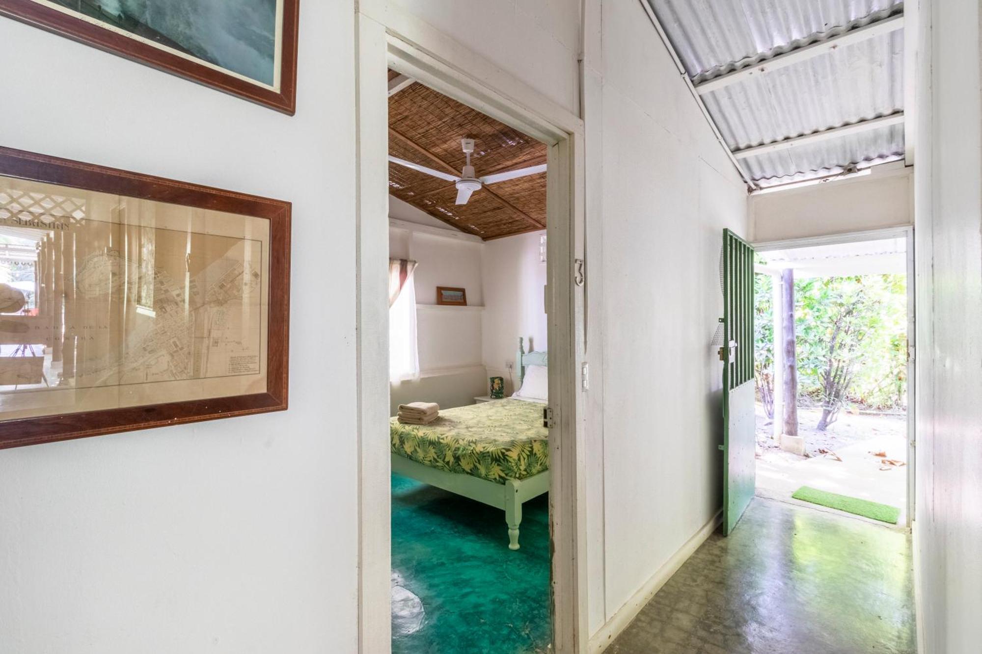 Bajo El Arbol Bed & Breakfast